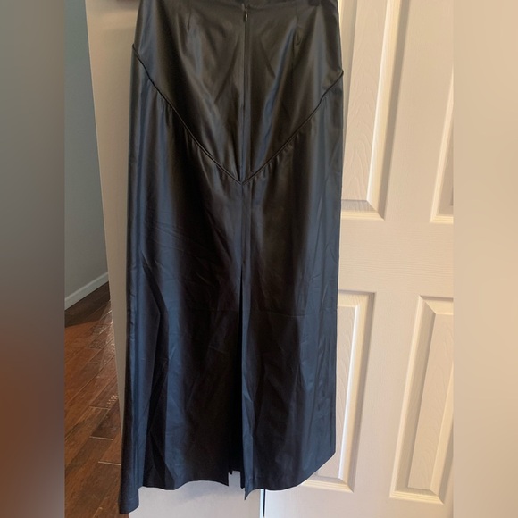 Emma Black for Saks 5th Avenue Outlet Elegant Black Maxi Skirt - SZ 4 - Picture 4 of 11